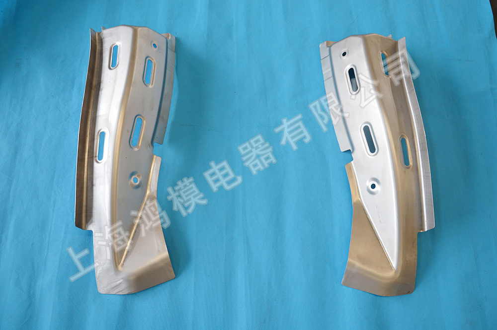 上海汽車 MG ZS右駕 左/右側E柱加強板